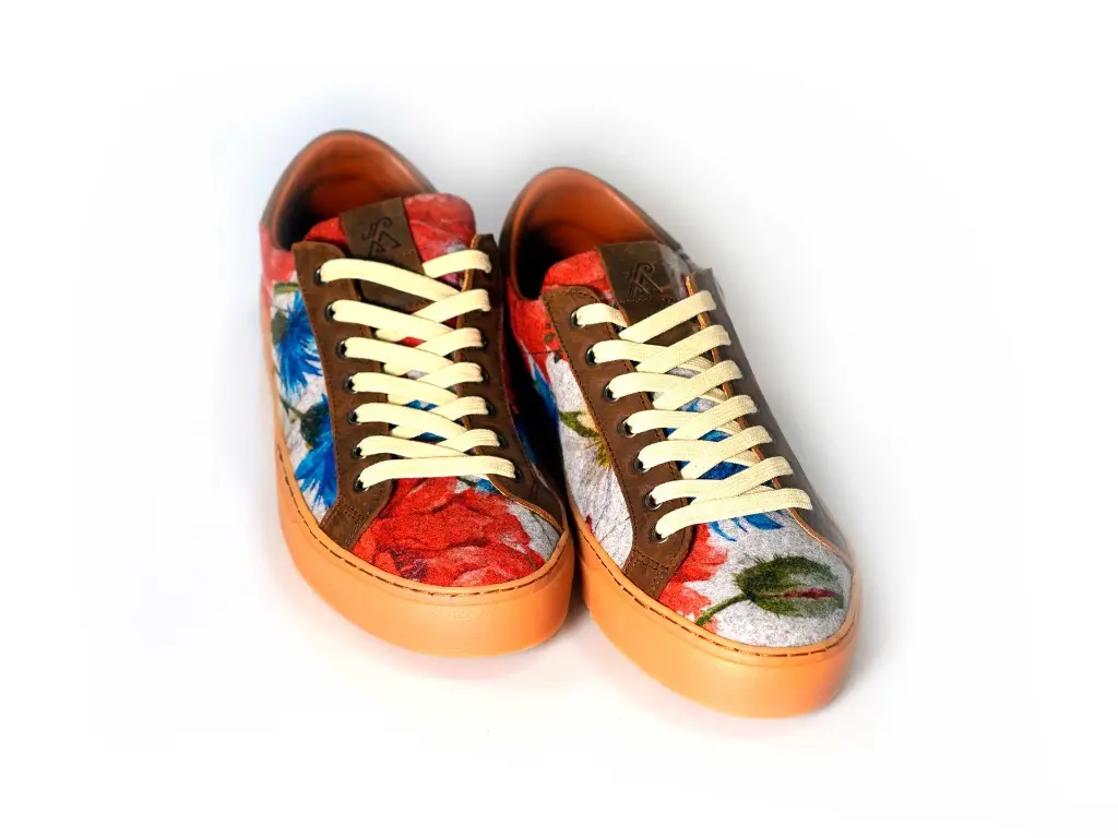 MountainFioriLeather04.webp